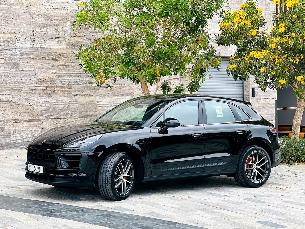 بورش ماكان 2023