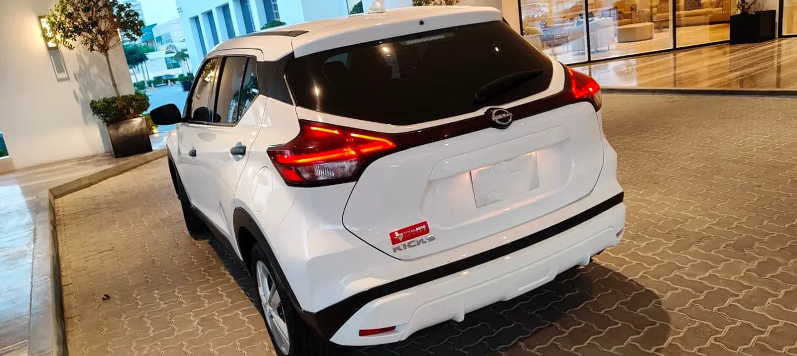 NISSAN KICKS 2022