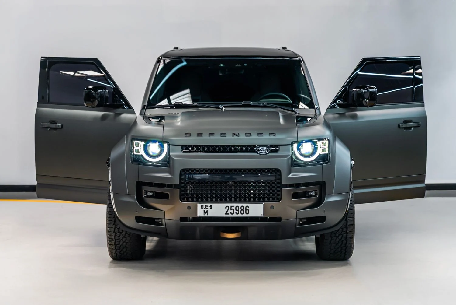 LAND ROVER DEFENDER 2025