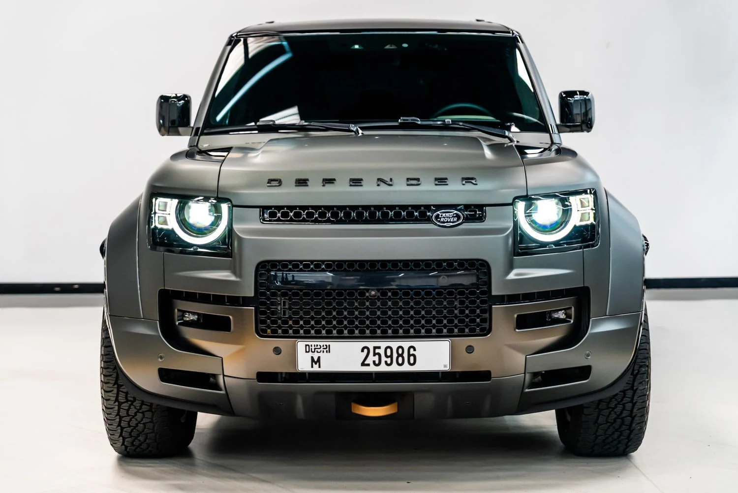 LAND ROVER DEFENDER 2025