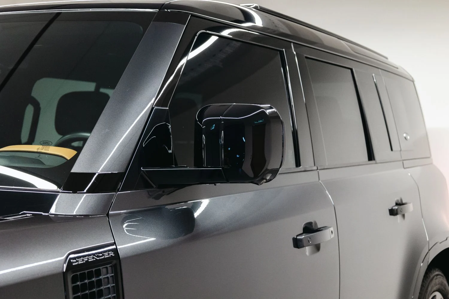LAND ROVER DEFENDER 2024