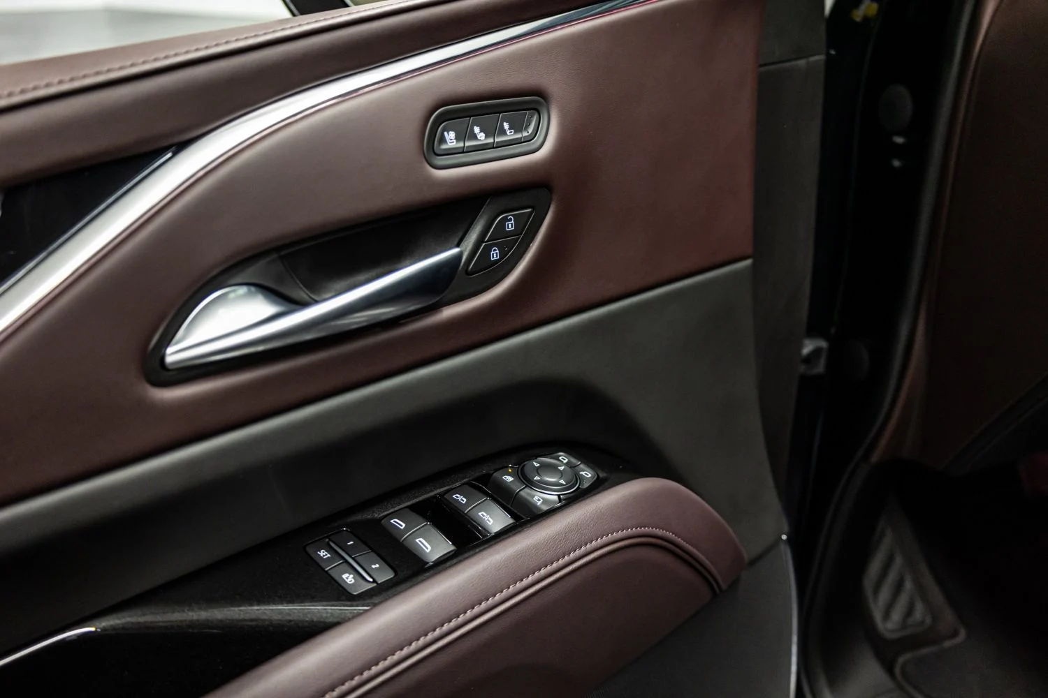 CADILLAC ESCALADE 2023