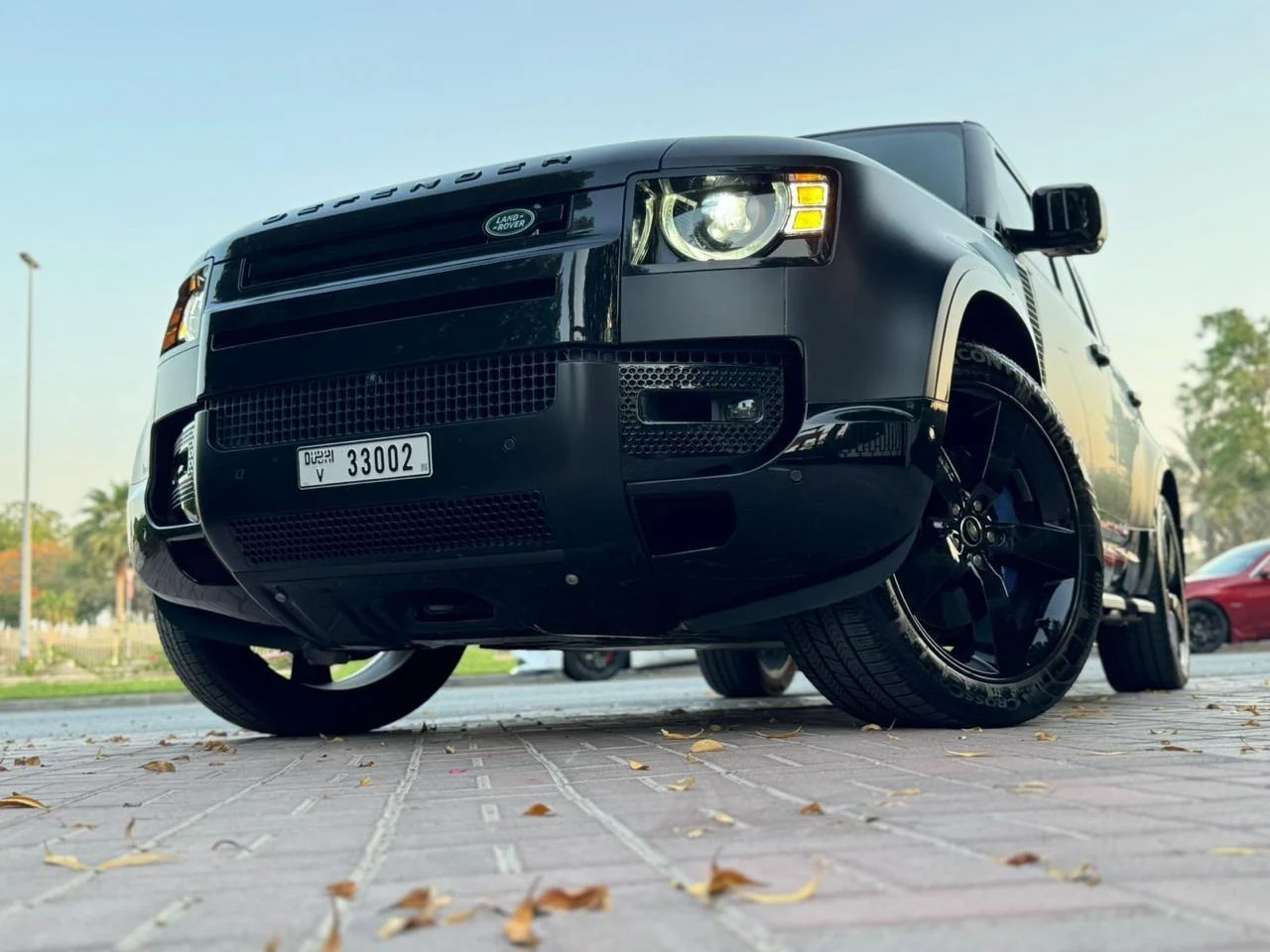 LAND ROVER DEFENDER 2025