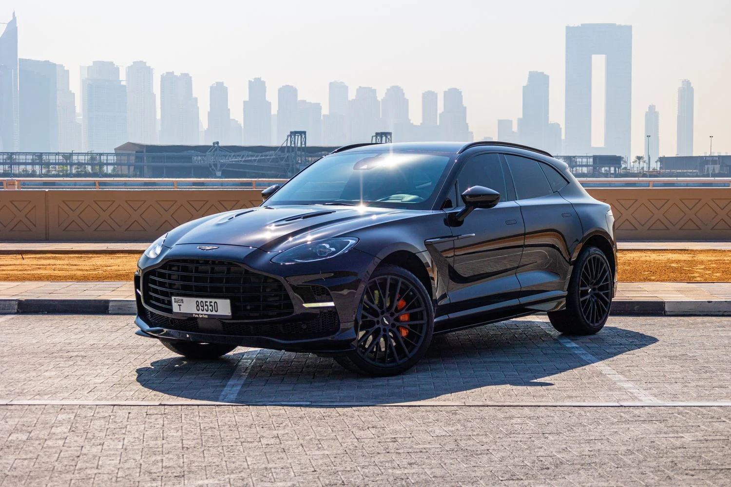ASTON MARTIN DBX 2023