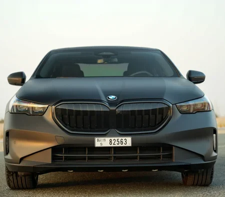 BMW 5 SERIES 2026