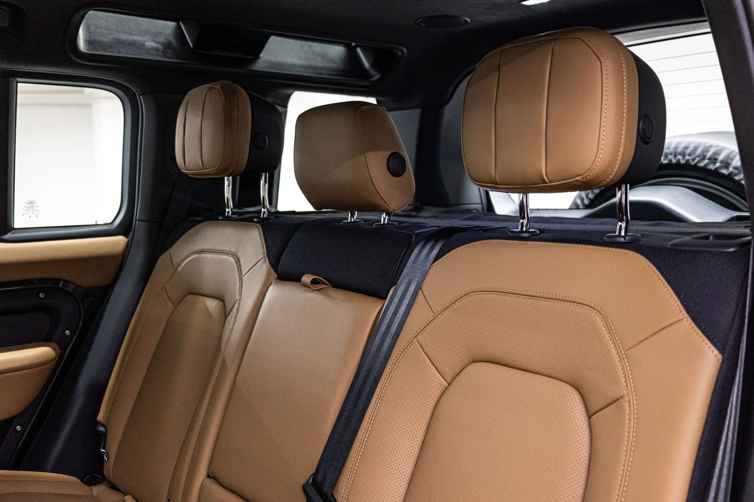 LAND ROVER DEFENDER 2025