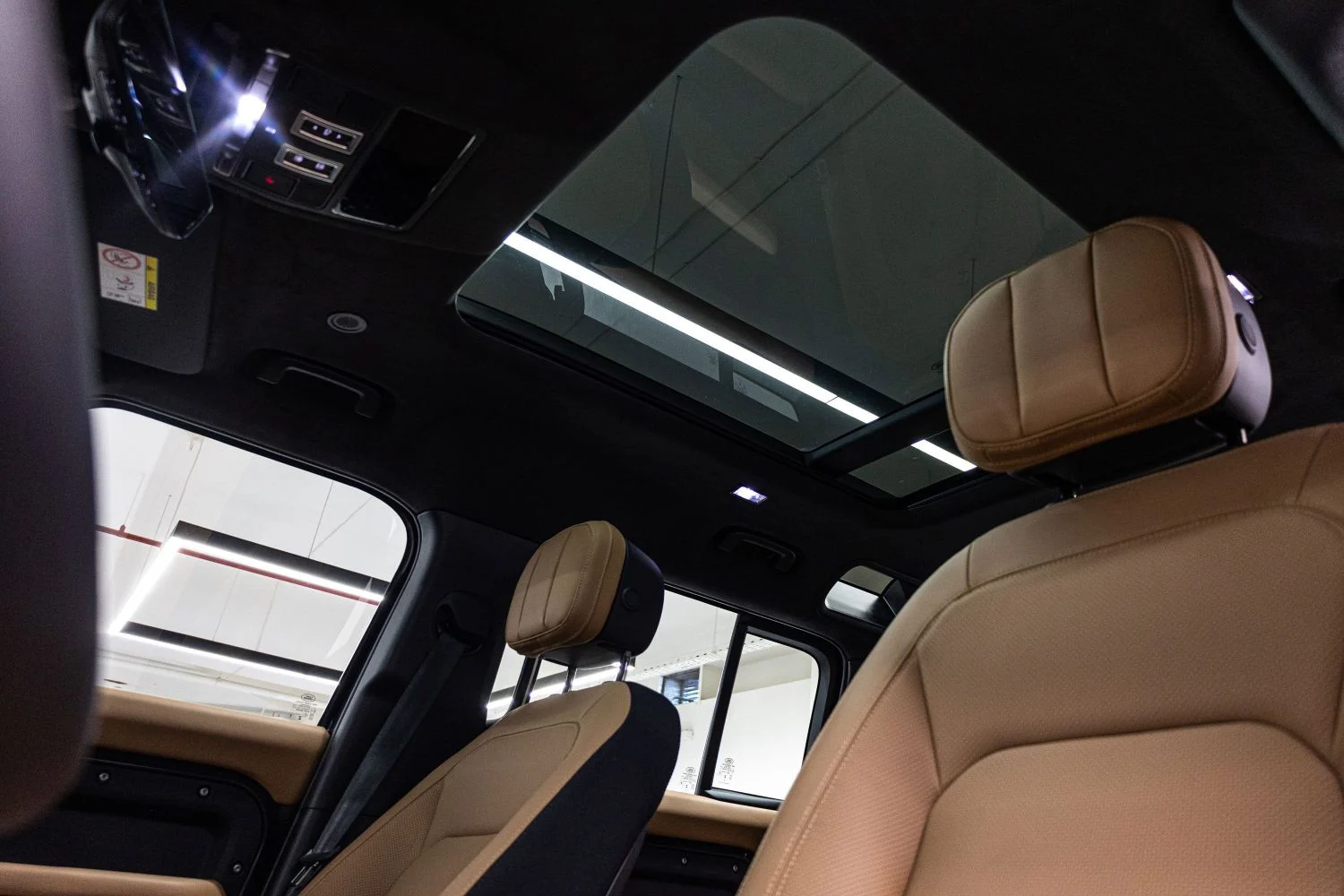 LAND ROVER DEFENDER 2025