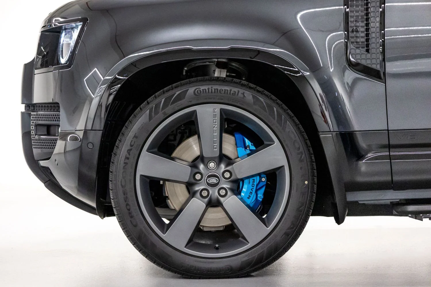 LAND ROVER DEFENDER 2025