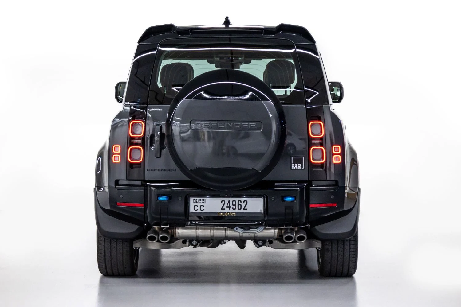 LAND ROVER DEFENDER 2025