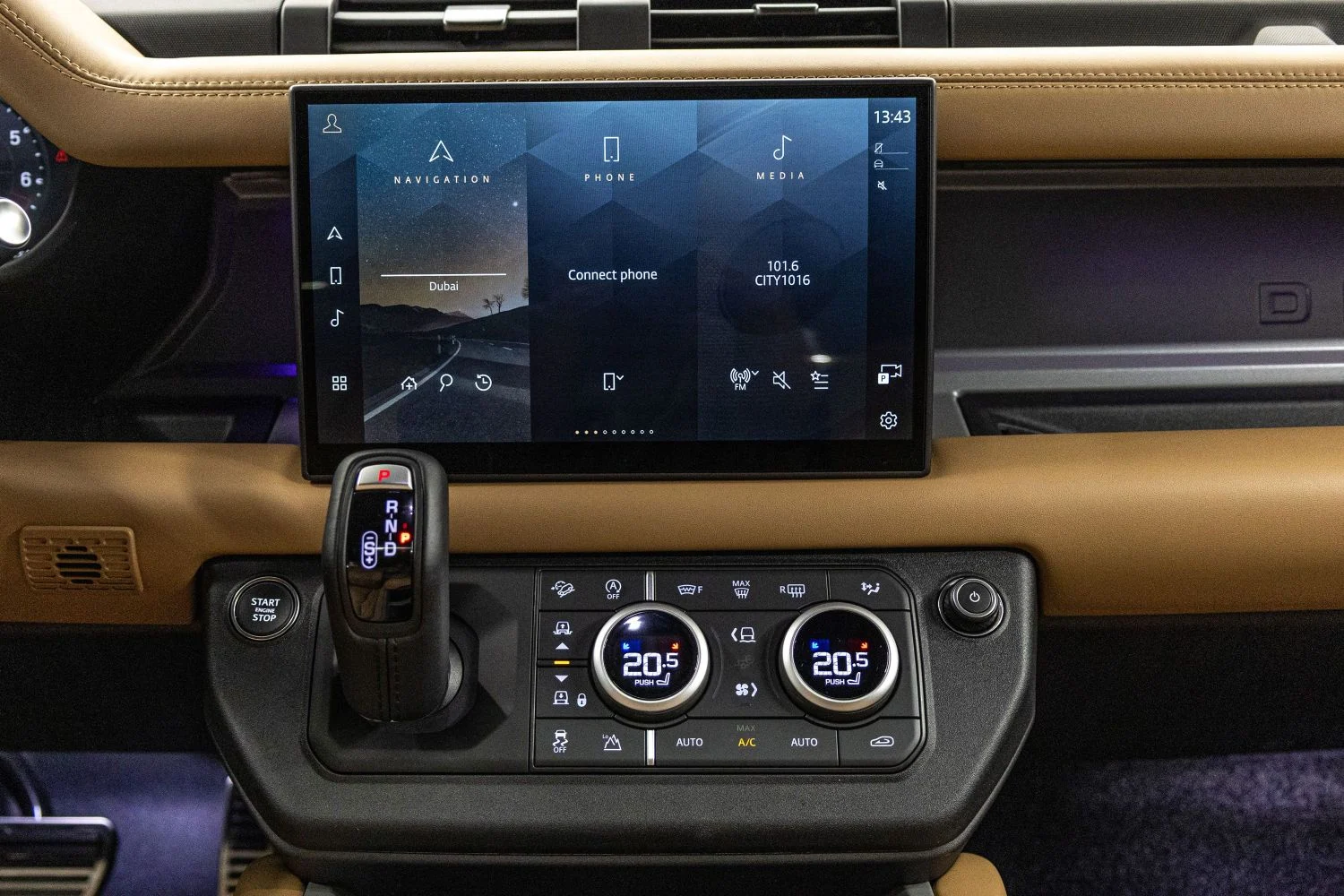 LAND ROVER DEFENDER 2025