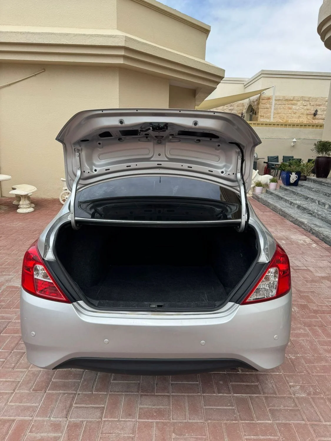 نيسان صني 2023