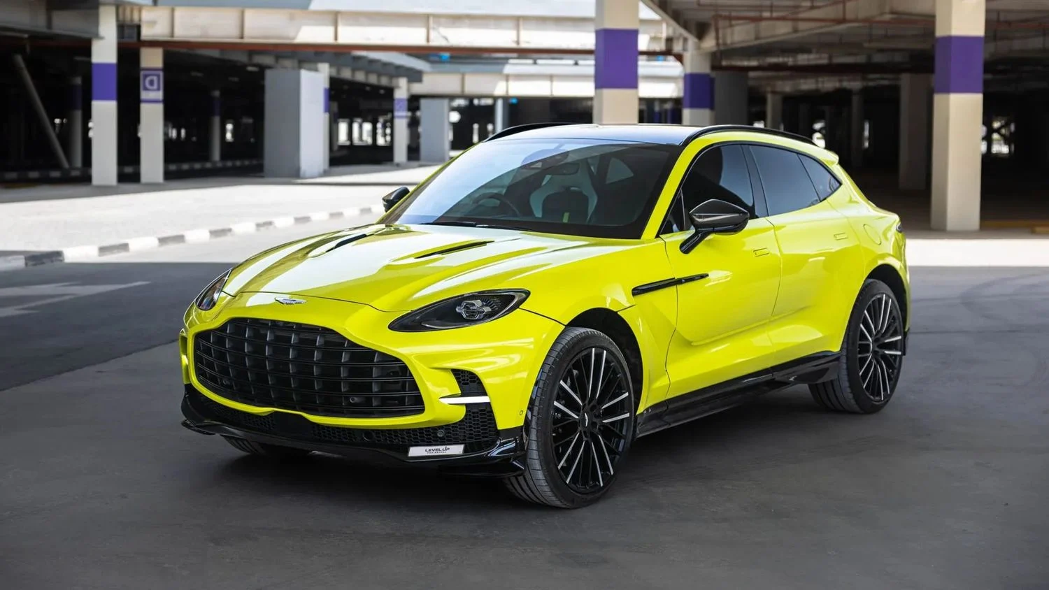 ASTON MARTIN DBX 2025