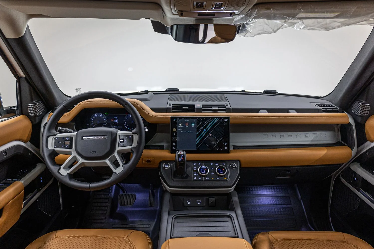 LAND ROVER DEFENDER 2024