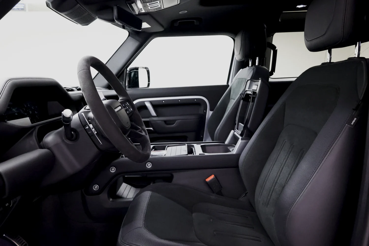 LAND ROVER DEFENDER 2023