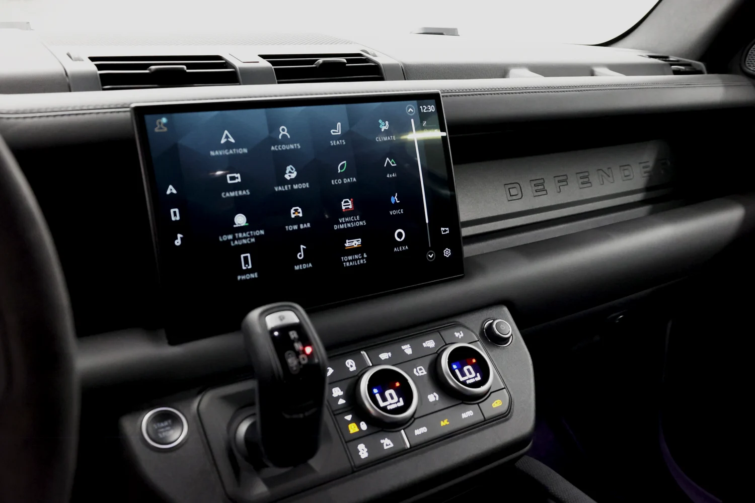 LAND ROVER DEFENDER 2023