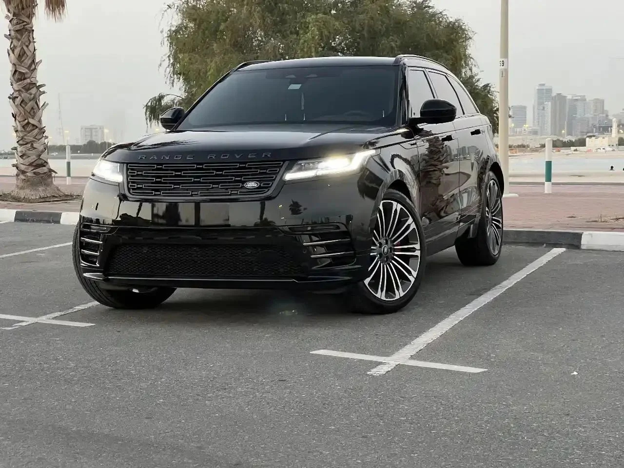 LAND ROVER VELAR 2024