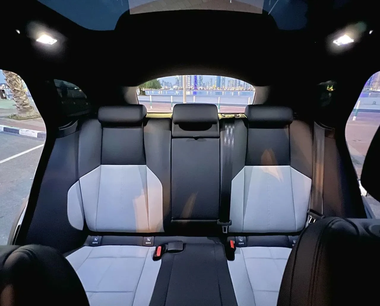 LAND ROVER VELAR 2024