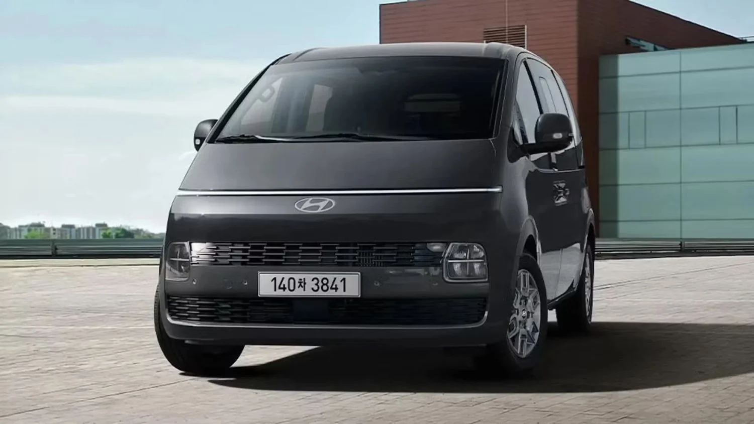 HYUNDAI STARIA 2026