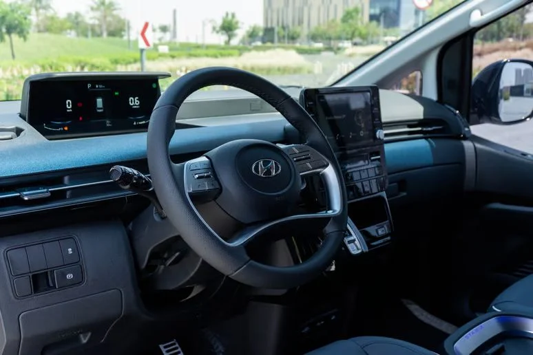 HYUNDAI STARIA 2026