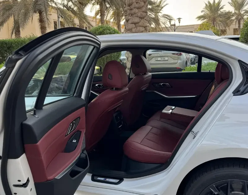 BMW 3 SERIES 2024