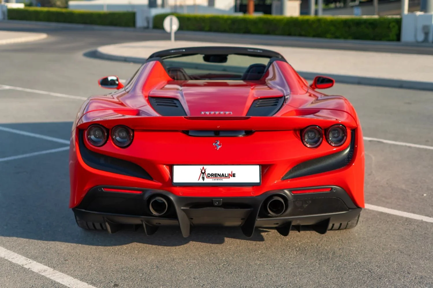 فيراري F8 2023