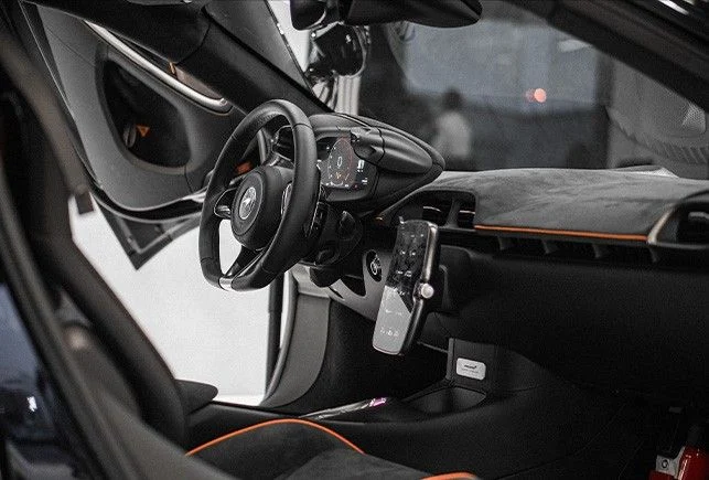 MCLAREN Artura Spider 2026