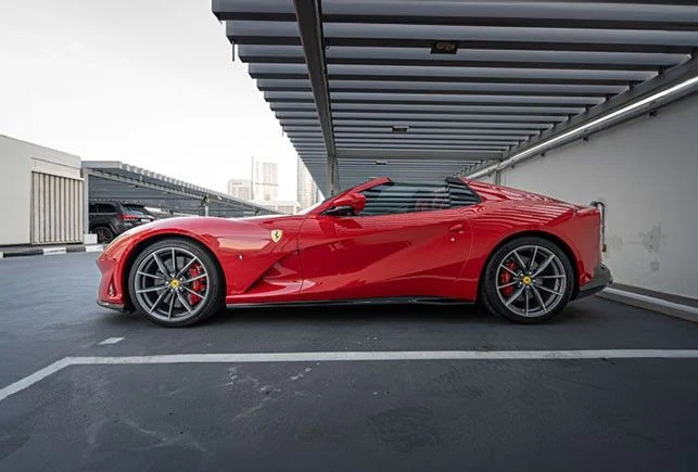 FERRARI 812 2024