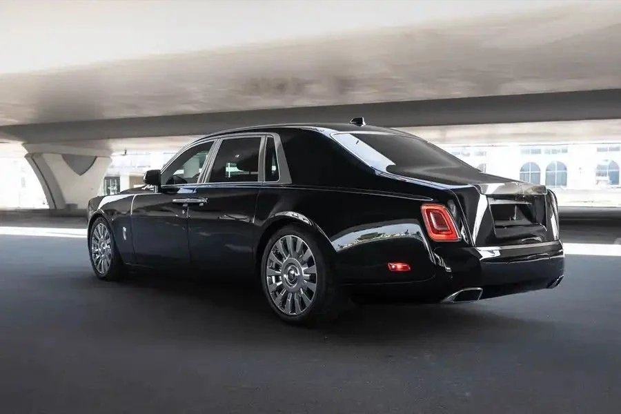 ROLLS ROYCE PHANTOM 2026