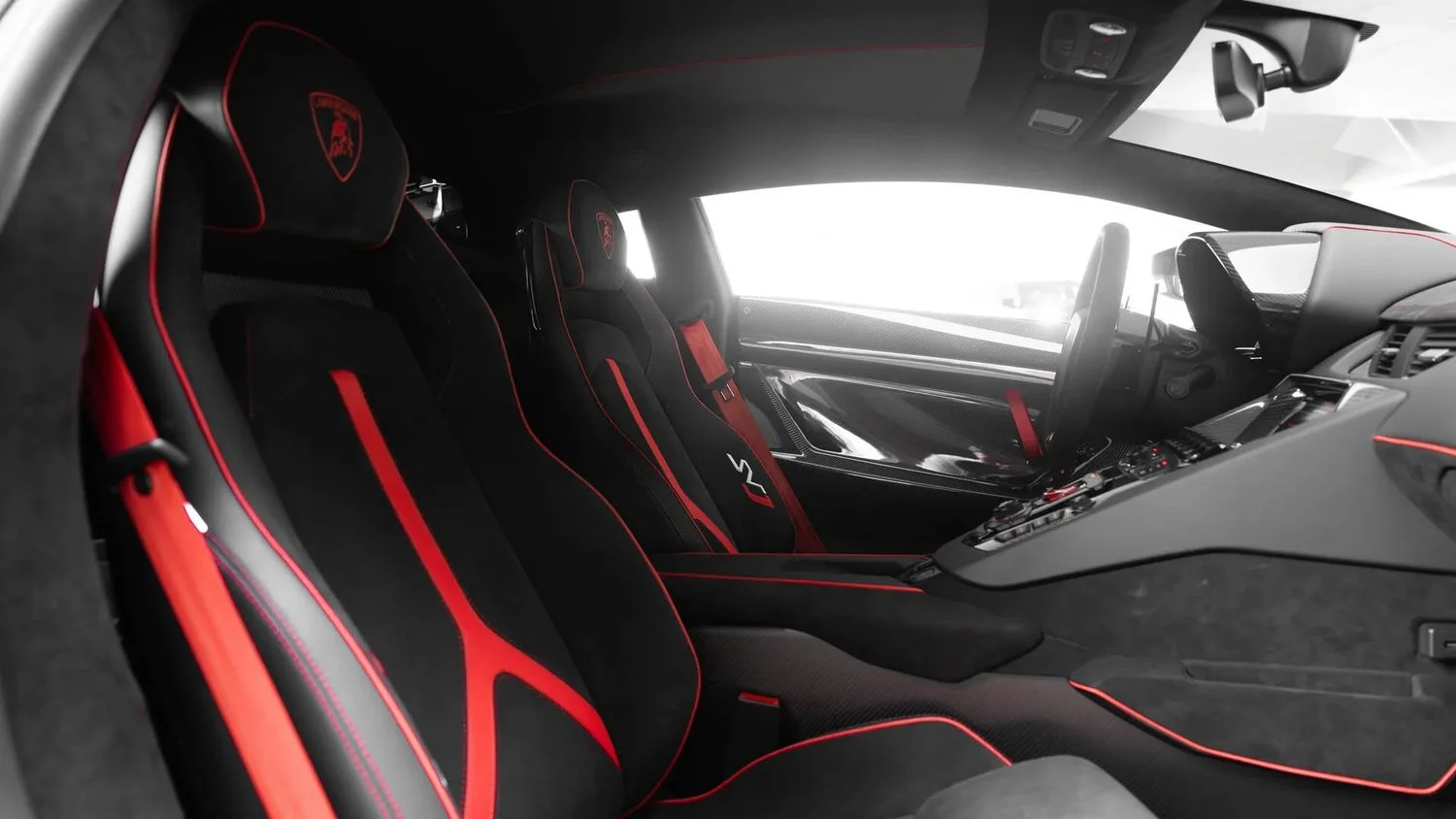 LAMBORGHINI AVENTADOR 2022
