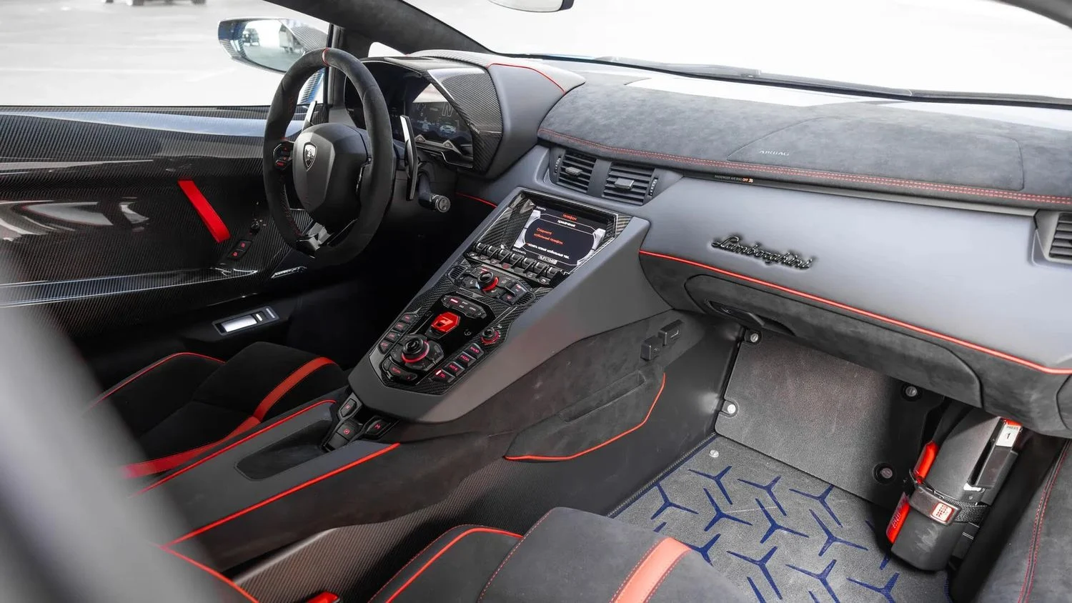 LAMBORGHINI AVENTADOR 2022