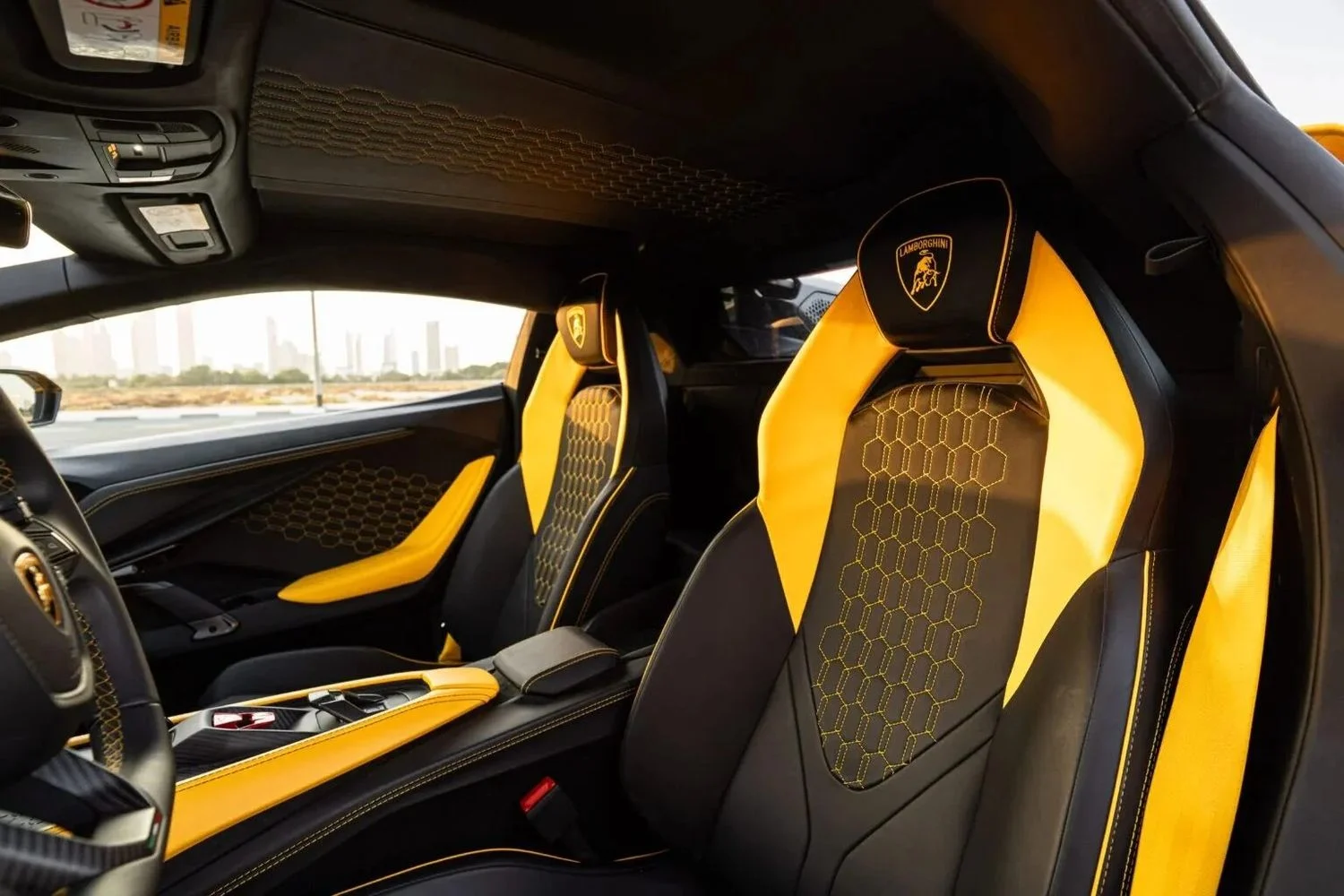LAMBORGHINI Revuelto 2024