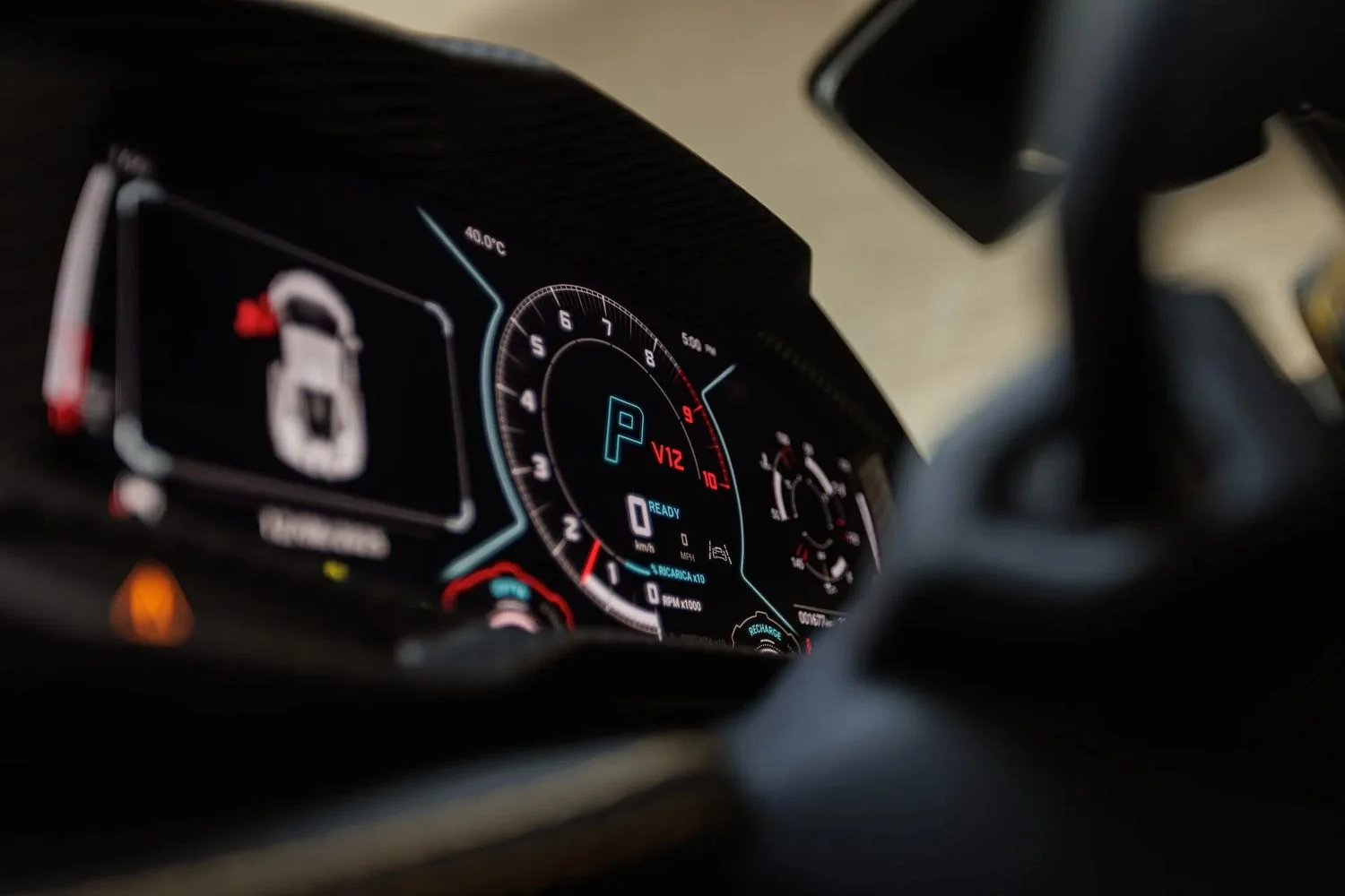 LAMBORGHINI Revuelto 2024