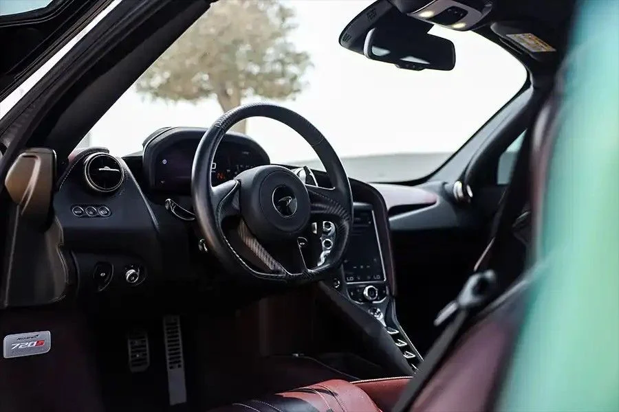 MCLAREN 720S COUPE 2023