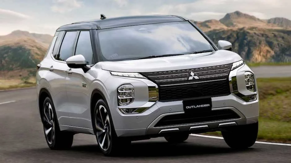 MITSUBISHI OUTLANDER 2024