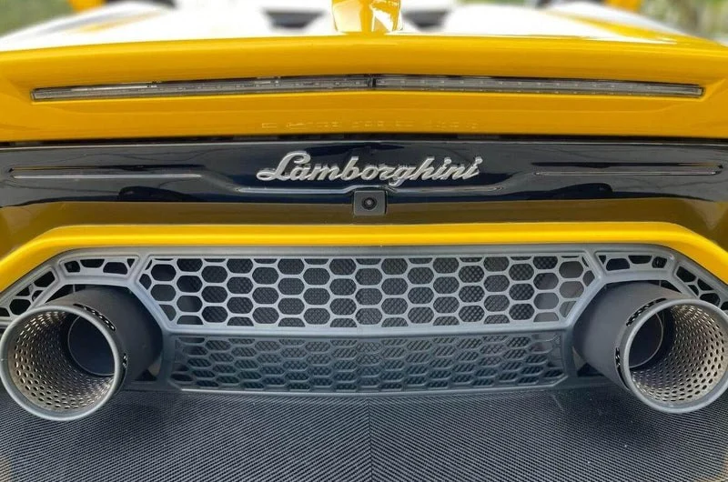 LAMBORGHINI AVENTADOR 2023