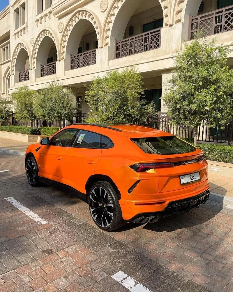 LAMBORGHINI URUS 2023