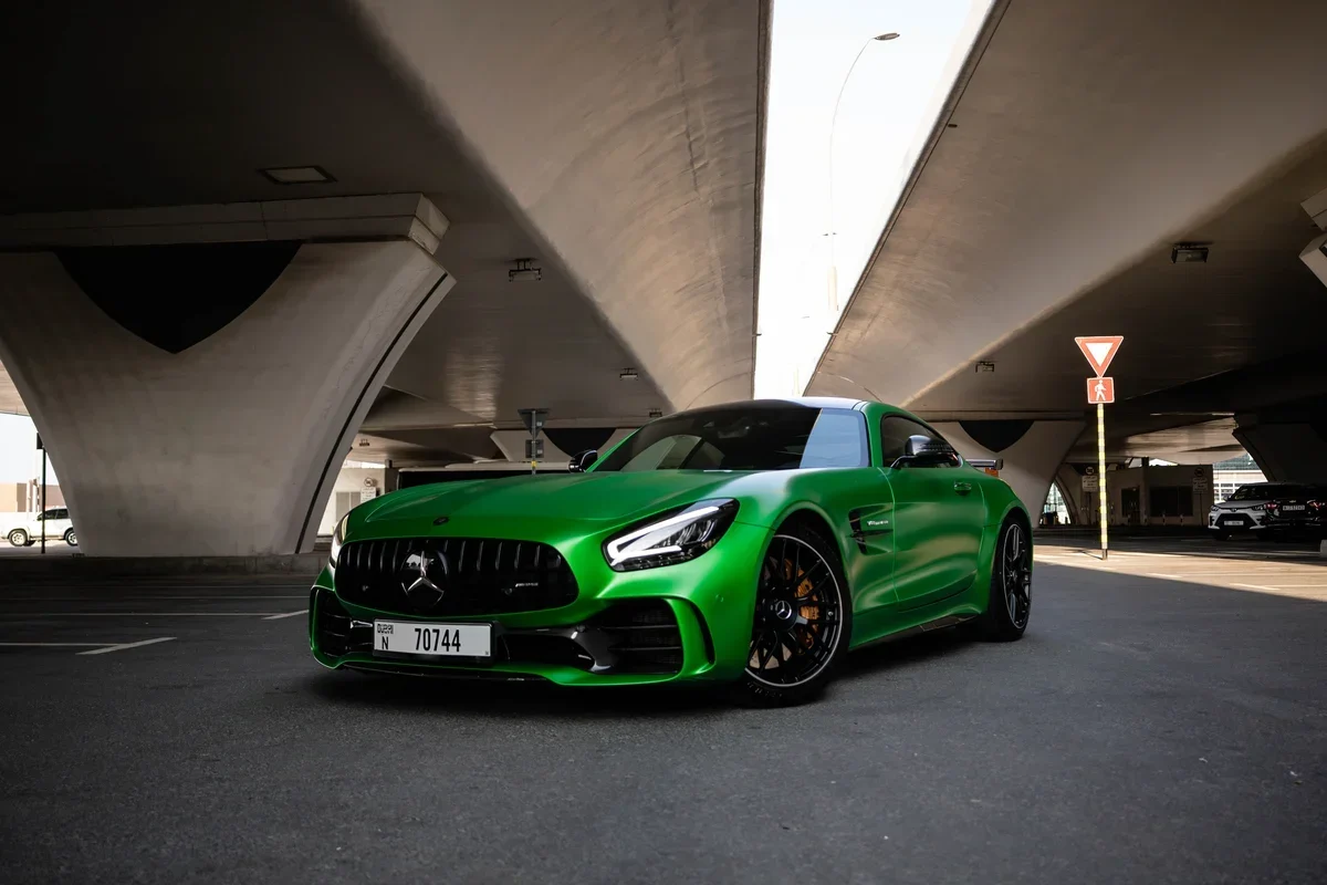 MERCEDES GT 2025
