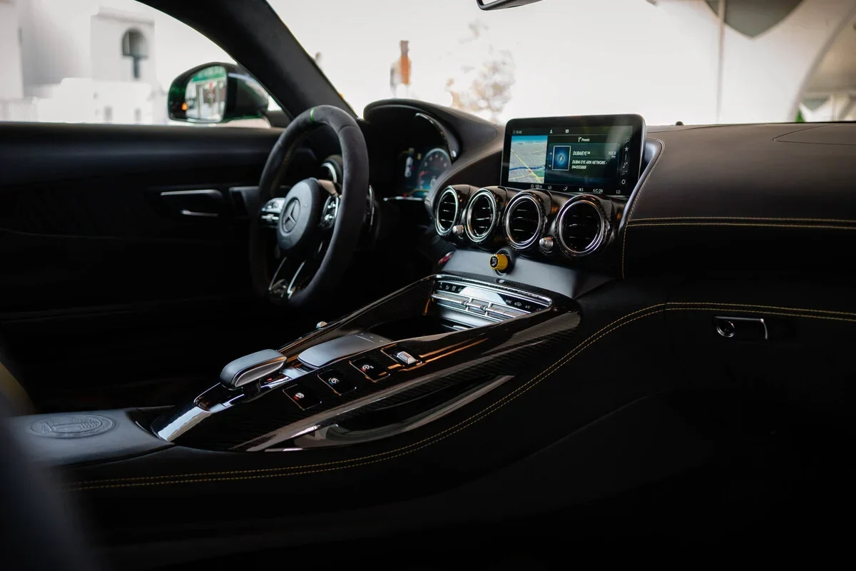 MERCEDES GT 2025