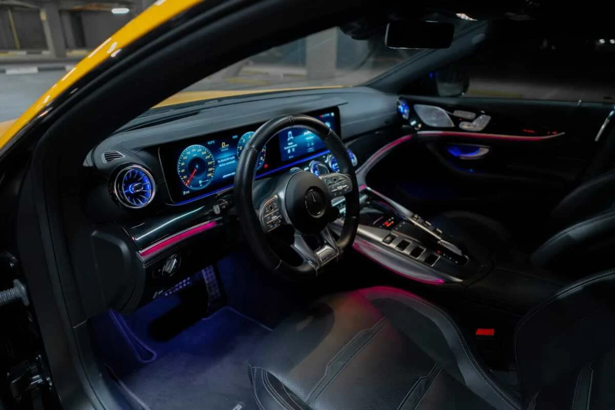 MERCEDES GT 2025