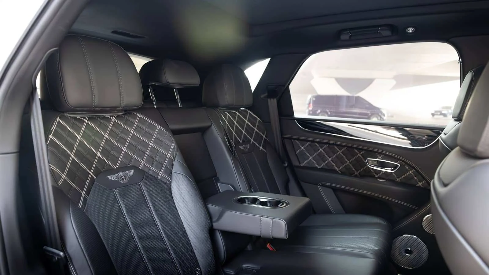 BENTLEY BENTAYGA 2026