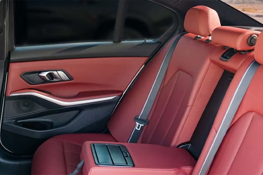 بي أم دبليو 3 SERIES 2025