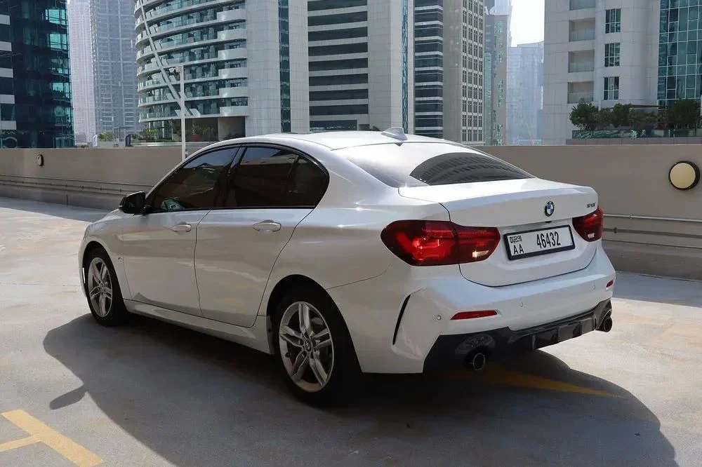 BMW 1 SERIES 2024