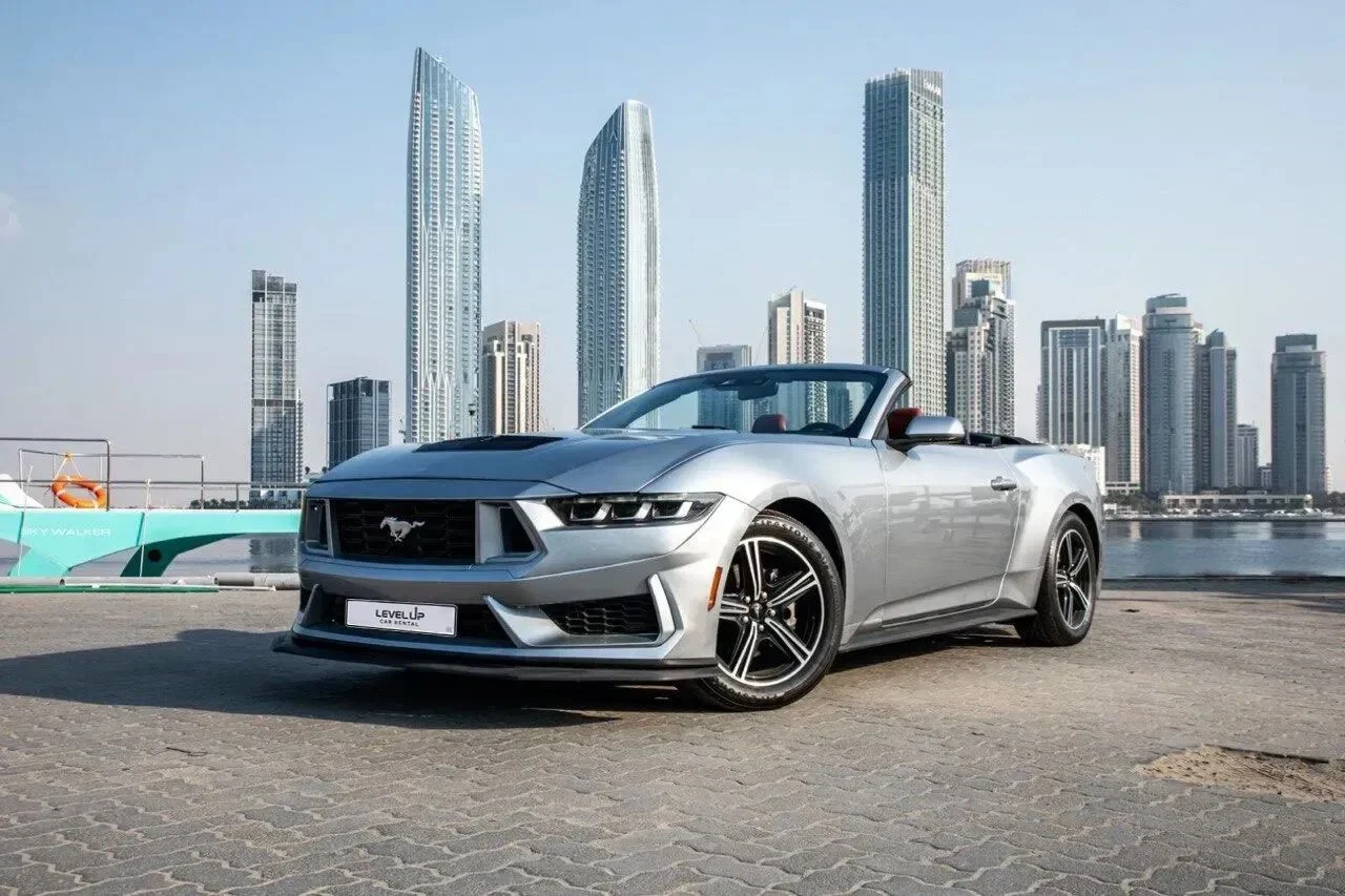 FORD MUSTANG 2023