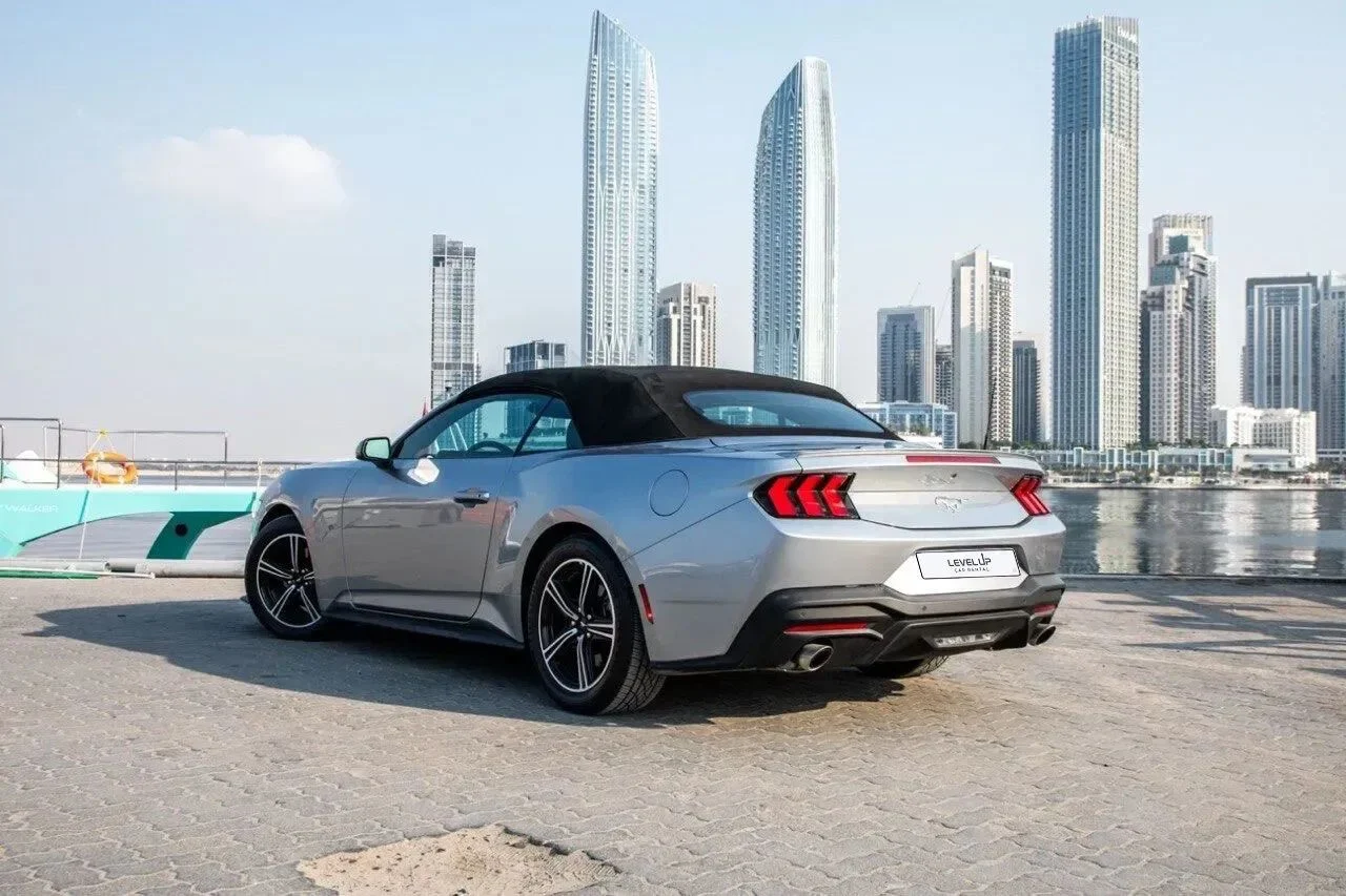FORD MUSTANG 2023