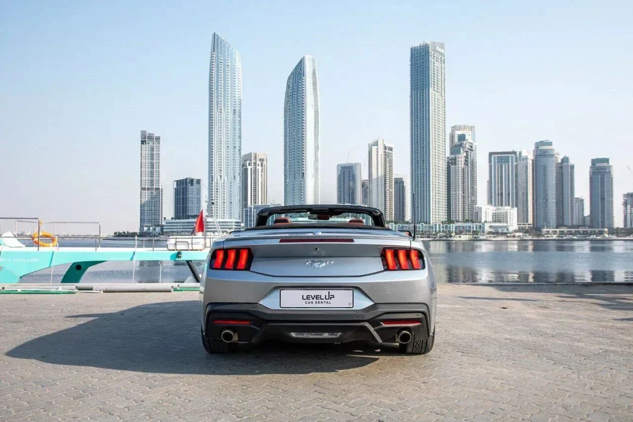 FORD MUSTANG 2023