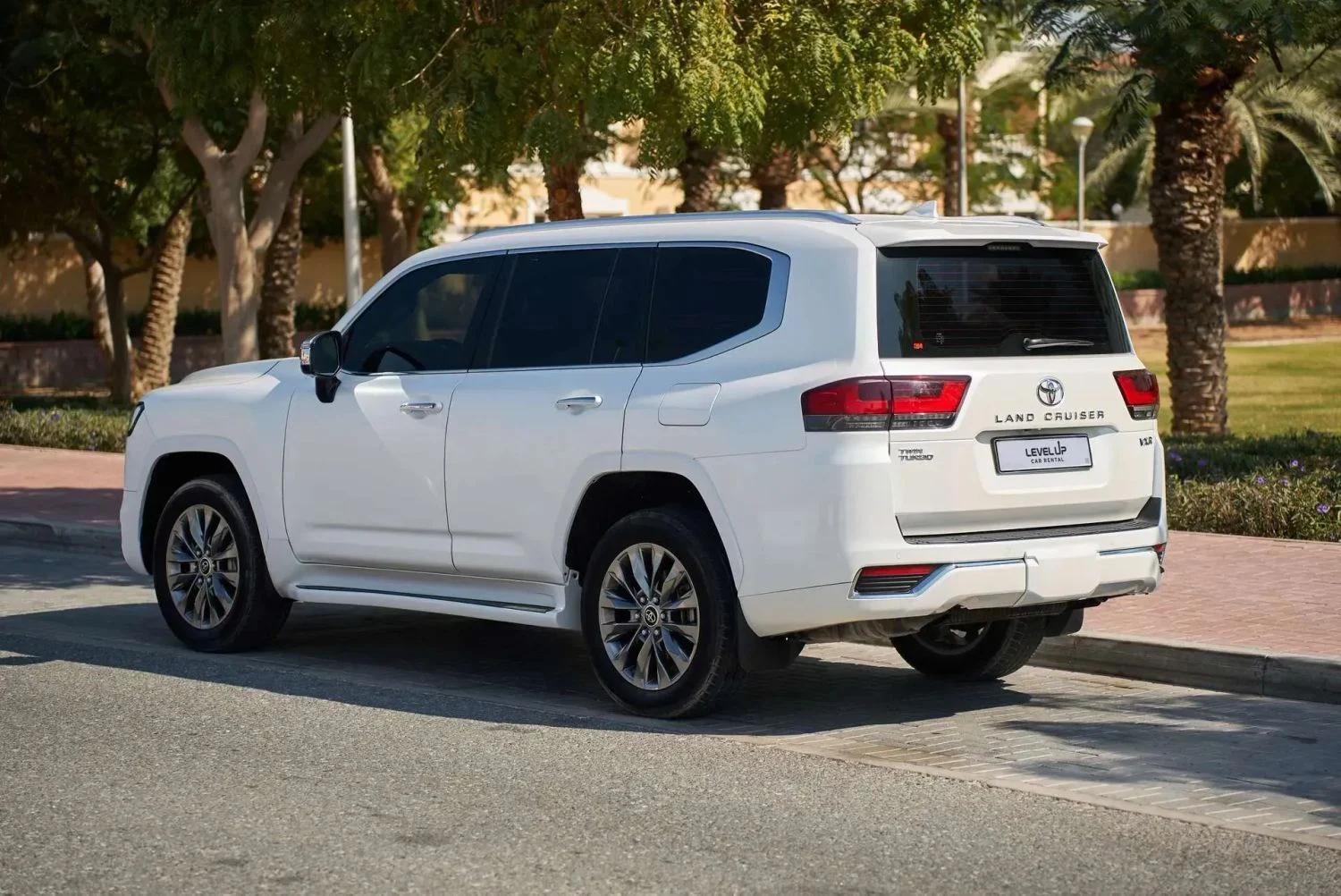 TOYOTA LAND CRUISER 2024