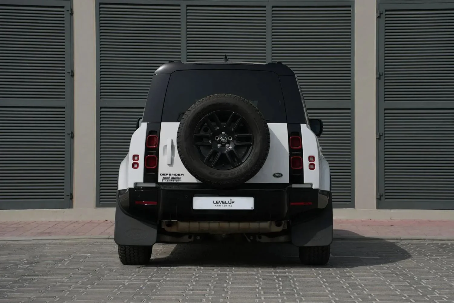 LAND ROVER DEFENDER 2023