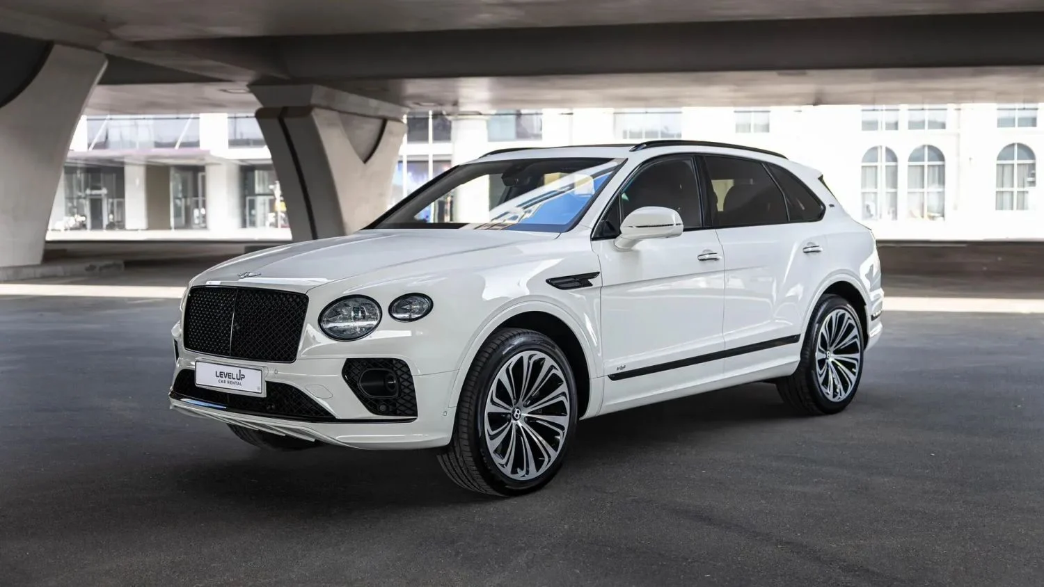 BENTLEY BENTAYGA 2024