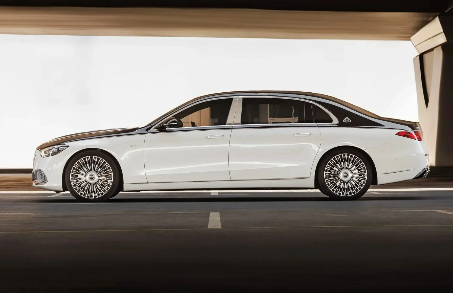 مرسيدس S Class 2024