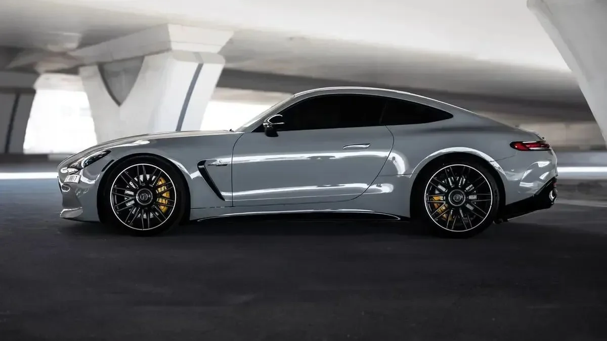 MERCEDES GT 2025